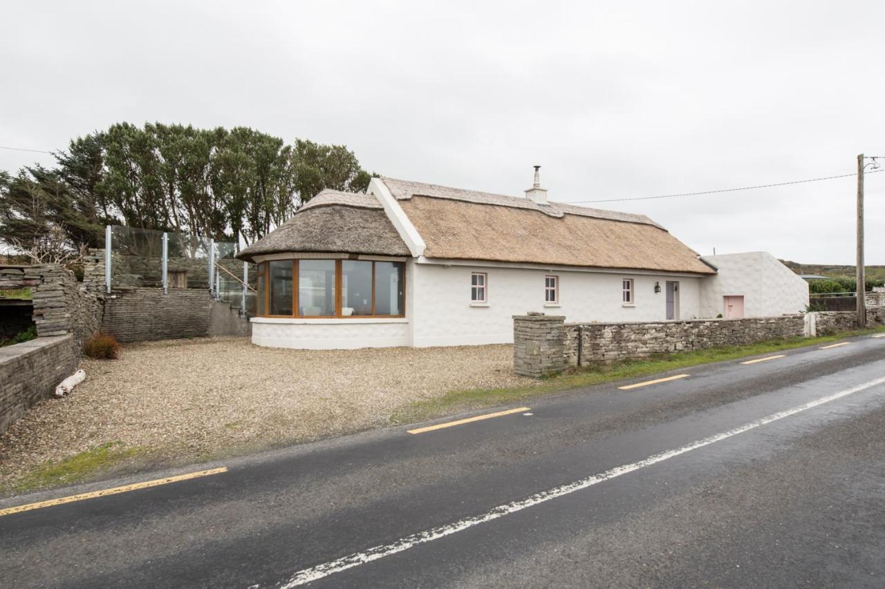 Storytellers Cottage Ballycotteen Exterior photo