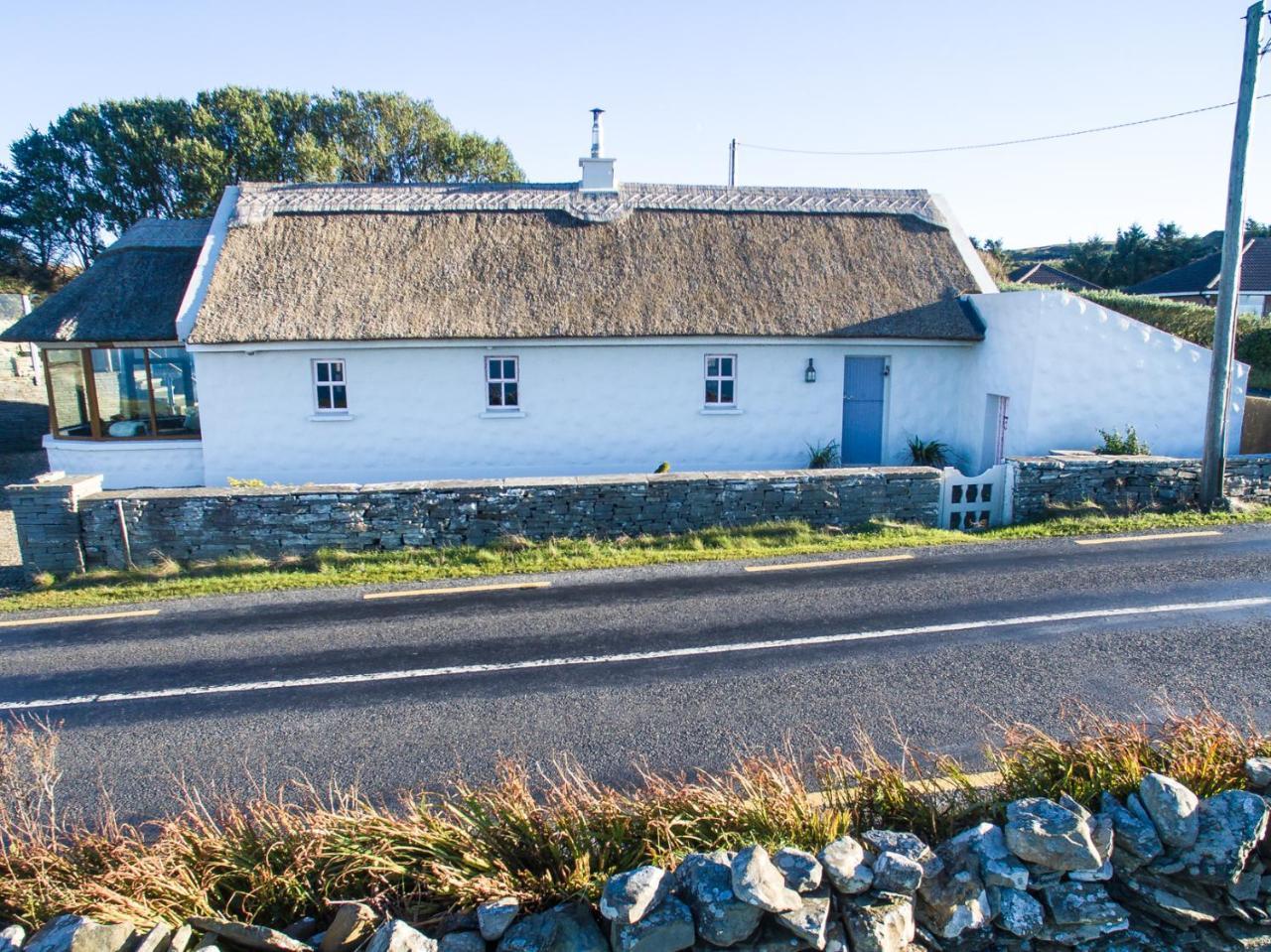 Storytellers Cottage Ballycotteen Exterior photo